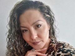 Amandabella69 - female with brown hair and  big tits webcam at xLoveCam