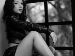 AmaraMartellI - female with black hair webcam at xLoveCam