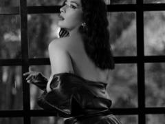 AmaraMartellI - female with black hair webcam at xLoveCam