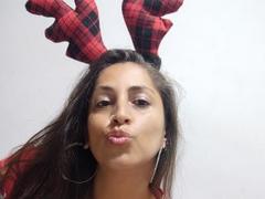 AmaraRose69 - female with brown hair and  small tits webcam at xLoveCam