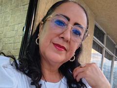 Amarantac - female with brown hair webcam at xLoveCam