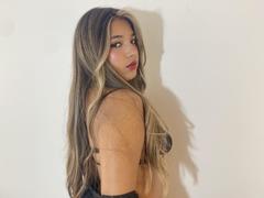 AmbarDunn - female with brown hair and  small tits webcam at xLoveCam