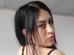 AmbeerKiss from xLoveCam