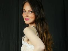 AmbeerWood - blond female webcam at xLoveCam