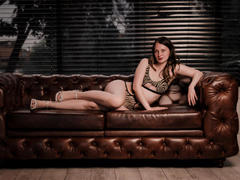 AmbeerWood - blond female webcam at xLoveCam