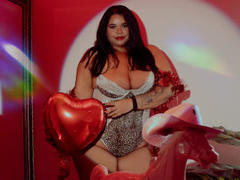AmberAniston - female with black hair and  big tits webcam at xLoveCam