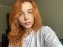 AmberCrazy - female with red hair webcam at xLoveCam