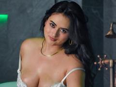 AmberGatess - female with black hair and  big tits webcam at xLoveCam