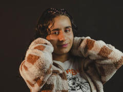 AmberHoks - female with black hair webcam at xLoveCam