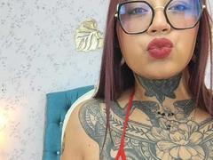 AmberKeller - female with black hair and  big tits webcam at xLoveCam