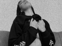 Ambergray69 - female with black hair webcam at xLoveCam