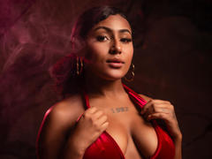 AmberrQueen - female with black hair and  big tits webcam at xLoveCam