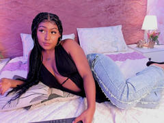 AmberrQueen - female with black hair and  big tits webcam at xLoveCam