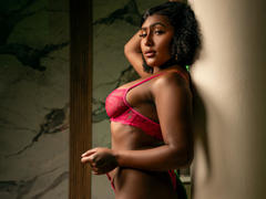 AmberrQueen - female with black hair and  big tits webcam at xLoveCam