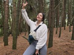 AmberxOne - female with brown hair and  small tits webcam at xLoveCam