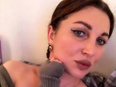 Ameelya - female with brown hair and  big tits webcam at xLoveCam