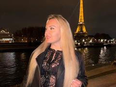 AmeliHot69 - blond female webcam at xLoveCam
