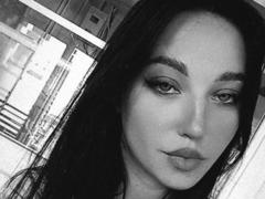 AmeliKris - female with black hair webcam at xLoveCam