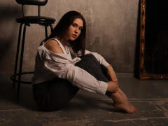 AmeliaGill - female with red hair and  big tits webcam at LiveJasmin