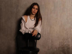 AmeliaGill - female with red hair and  big tits webcam at LiveJasmin