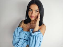 BeaBella - female with black hair and  big tits webcam at ImLive