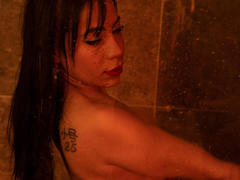 AmeliaRuso - female with black hair and  small tits webcam at xLoveCam