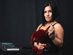 AmelieBlake - female with brown hair and  big tits webcam at xLoveCam