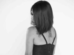 AmelieBlake - female with brown hair and  big tits webcam at xLoveCam