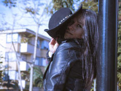 AmelieBlake - female with brown hair and  big tits webcam at xLoveCam