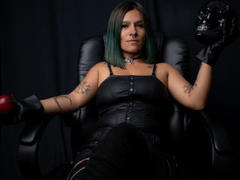 AmelieBlake - female with brown hair and  big tits webcam at xLoveCam