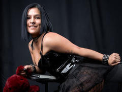 AmelieBlake - female with brown hair and  big tits webcam at xLoveCam