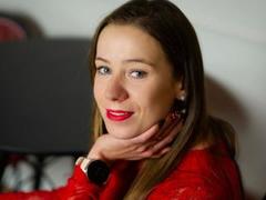 AmelieFox-hot from xLoveCam