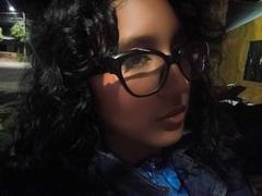 AmelieeRose - female with black hair webcam at xLoveCam