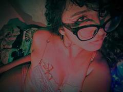 AmelieeRose - female with black hair webcam at xLoveCam