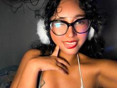 AmelieeRose from xLoveCam