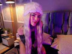 CatQueenMjs - female with black hair and  big tits webcam at xLoveCam