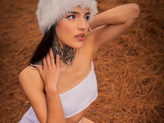 CatQueenMjs - female with black hair and  big tits webcam at xLoveCam