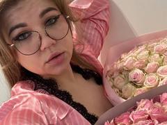 AmellyWhite - blond female webcam at xLoveCam