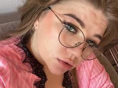 AmellyWhite - blond female webcam at xLoveCam