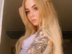 AmelyCollie from xLoveCam