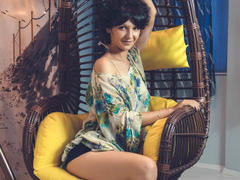 VanillaVelvet - female with brown hair webcam at xLoveCam