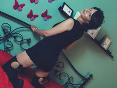 VanillaVelvet - female with brown hair webcam at xLoveCam