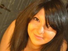 VanillaVelvet - female with brown hair webcam at xLoveCam