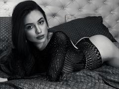 AmiellaRose from xLoveCam