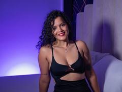 AmilyHarlow - female with black hair webcam at xLoveCam