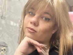 AminaBlooms from LiveJasmin