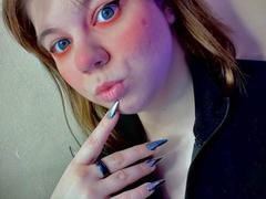 AminaBlooms - female with brown hair and  big tits webcam at LiveJasmin