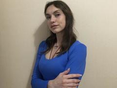 HoneyRusete - female with brown hair webcam at ImLive