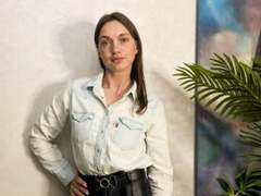 HoneyRusete - female with brown hair webcam at ImLive