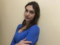 HoneyRusete - female with brown hair webcam at ImLive